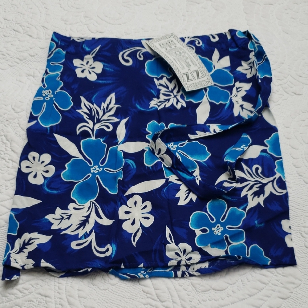 ZIZI Hawaian Themed Wrap Skirt.